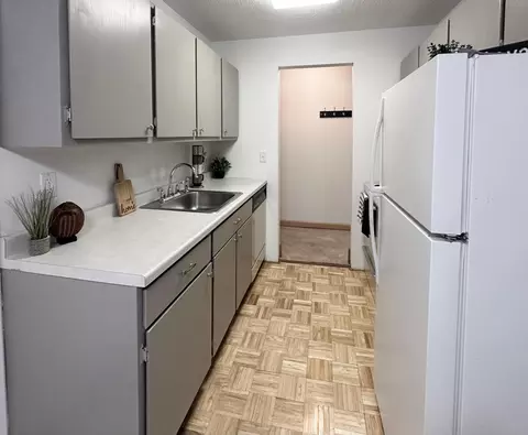 3431 Kent St #905, Shoreview, MN 55126