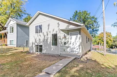 425 Jessamine Ave E, Saint Paul, MN 55130