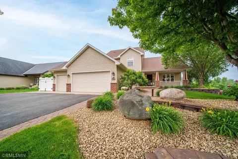 3176 Olson Dr, Hastings, MN 55033