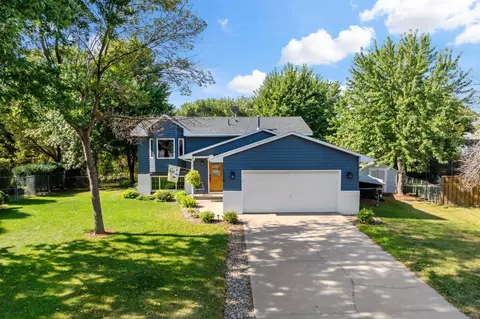1308 Pondview Ct, Shakopee, MN 55379