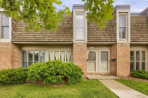 6377 Barrie Rd, Edina, MN 55435