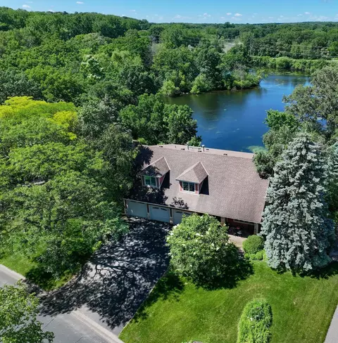 1366 Wilderness Run Dr, Eagan, MN 55123