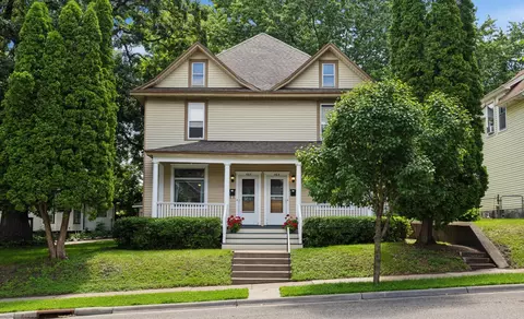 462 Ohio St, Saint Paul, MN 55107