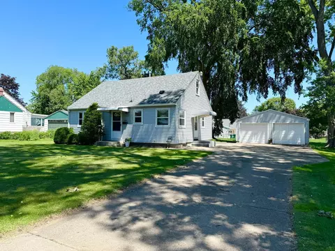 8309 16th Ave S, Bloomington, MN 55425