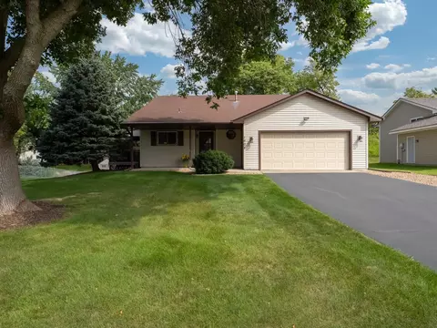 1608 Rio Loma Dr, Burnsville, MN 55337