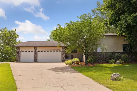 14085 Aztec St NW, Andover, MN 55304