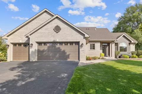 10404 Grimes Ave N, Brooklyn Park, MN 55443