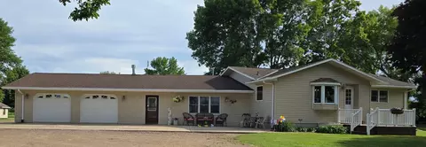 2504 3rd Ave, Mountain Lake, MN 56159