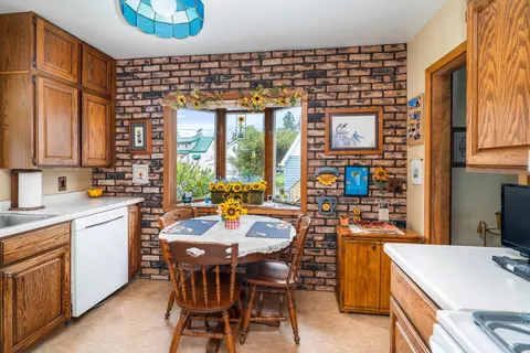 1306 N 19th Ave E, Duluth, MN 55812 photo 7
