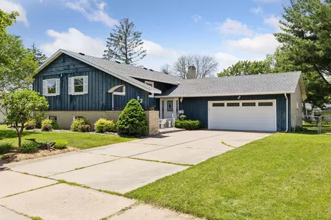 83 Morningside Dr, Saint Paul, MN 55119