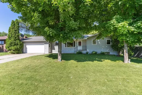 609 Northern Ave, Fergus Falls, MN 56537