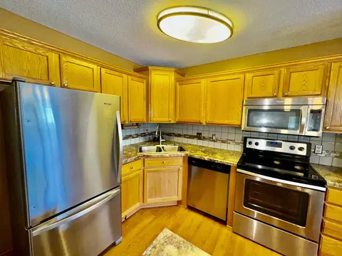 2085 Willow Cir, Centerville, MN 55038 photo 9
