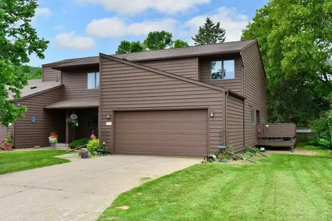 1373 Mcnally Dr, Winona, MN 55987