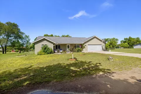 122 Ironwood Ave W, Pillager, MN 56473