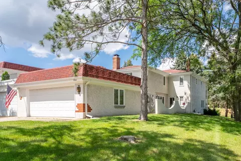 1805 Eagle Ridge Dr #1, Mendota Heights, MN 55118