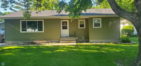 207 Main St, Sabin, MN 56580