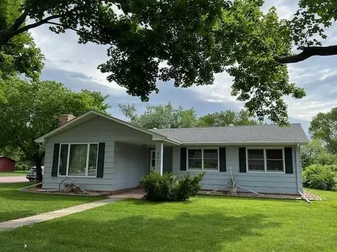 551 Elm Ave, Westbrook, MN 56183