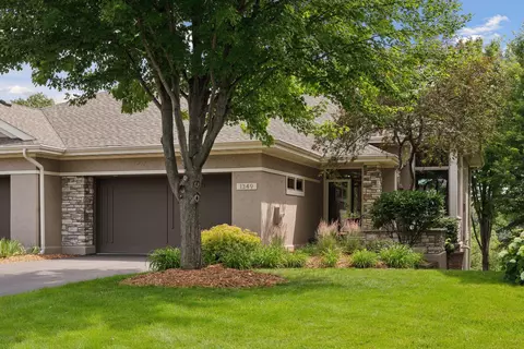 1349 Waterford Dr, Golden Valley, MN 55422