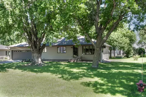 820 Country Club Dr SW, Melrose, MN 56352