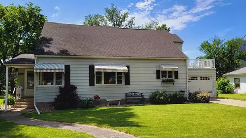 246 Cherry St, Cottonwood, MN 56229