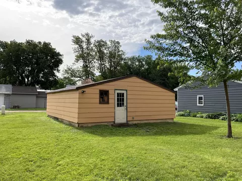 699 Drake, Windom, MN 56101 photo 24