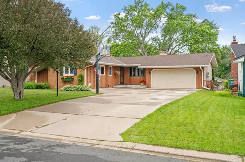 3981 Wisconsin Ave N, New Hope, MN 55427