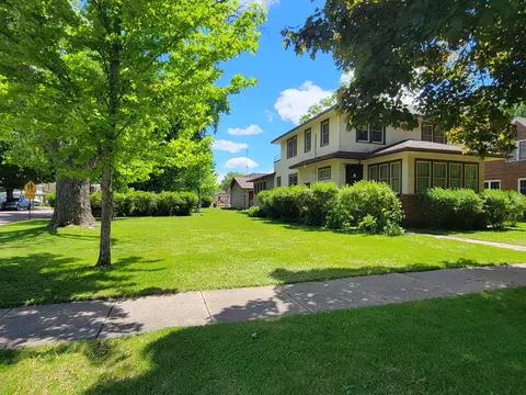 620 Cherry St, Lakefield, MN 56150