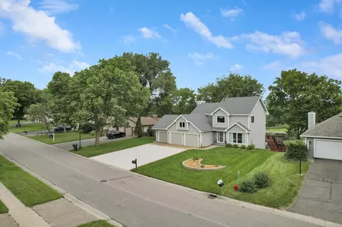 7924 Island Rd, Eden Prairie, MN 55347
