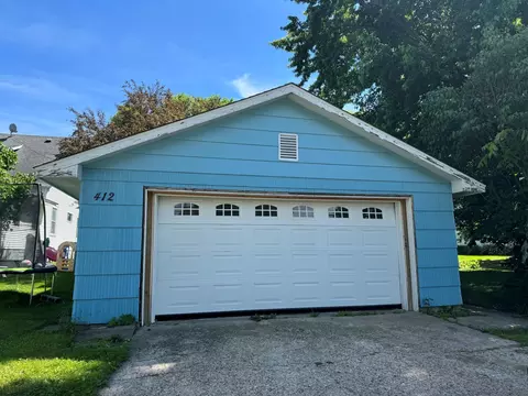 412 Gunderson Blvd, Kenyon, MN 55946