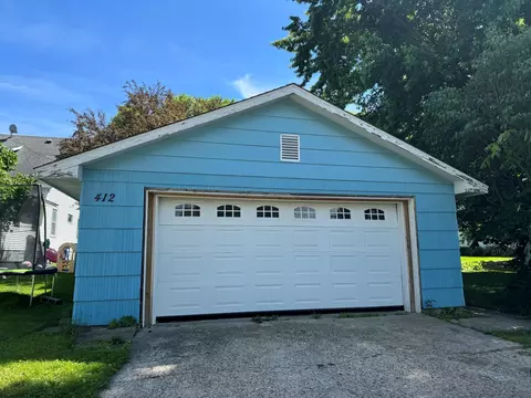 412 Gunderson Blvd, Kenyon, MN 55946