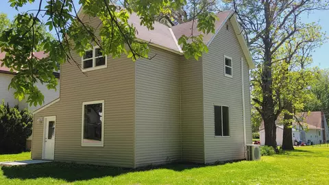 82 E Cottonwood St, Cottonwood, MN 56229