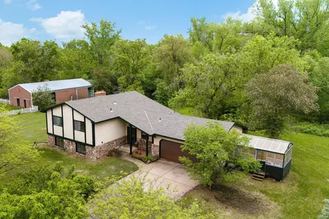 6747 Crown Cir NW, Saint Francis, MN 55070