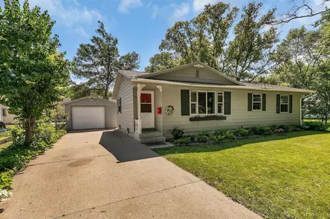 616 Russell St NW, Willmar, MN 56201