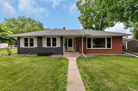1041 Hill Rd, Willmar, MN 56201