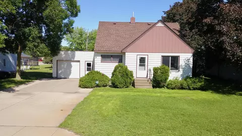 36 3rd Ave N, Waite Park, MN 56387