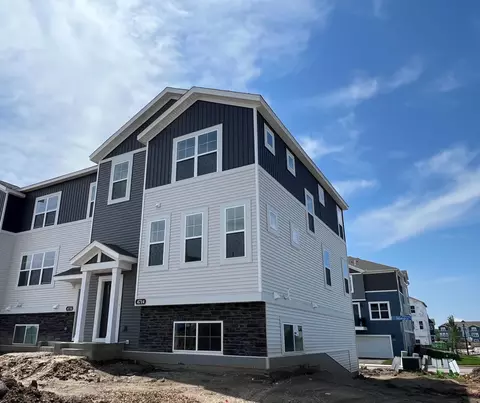 4714 Bottlebrush Ln, Minnetrista, MN 55331