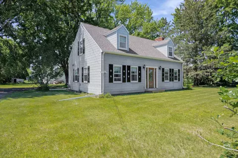 33502 Park Trl, Center City, MN 55012