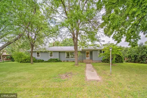924 Main St W, Cannon Falls, MN 55009