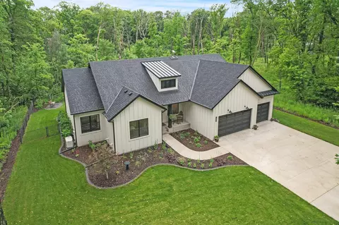 1883 94th St SW, Montrose, MN 55363
