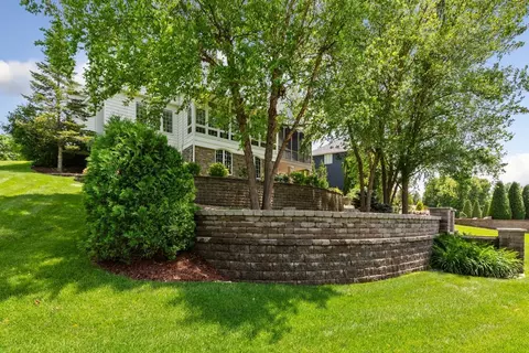 Exterior - 1212 Newhall Dr, Faribault, MN 55021 photo 14 of 21