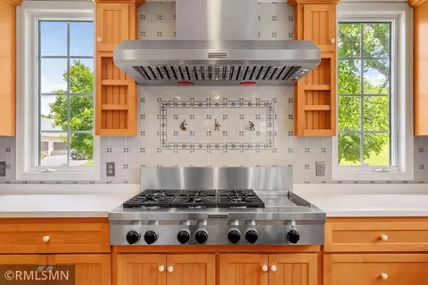 Kitchen - 1212 Newhall Dr, Faribault, MN 55021 photo 8 of 9