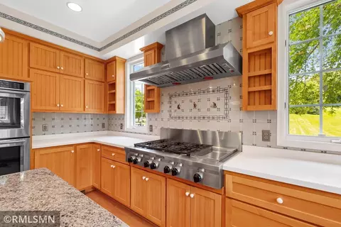Kitchen - 1212 Newhall Dr, Faribault, MN 55021 photo 7 of 9