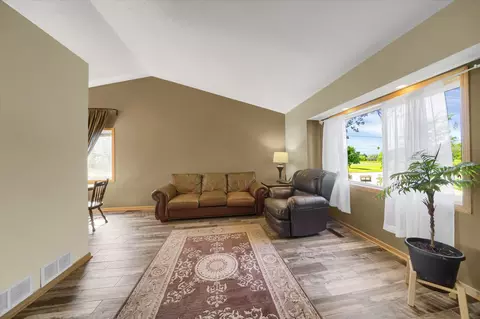 1704 Meadow Ln, Centerville, MN 55038 photo 17