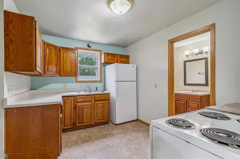 409 3rd St SE, Barnesville, MN 56514 photo 4