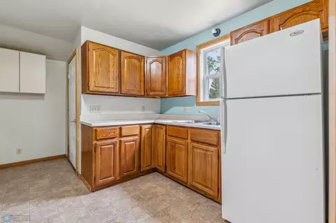 409 3rd St SE, Barnesville, MN 56514 photo 5