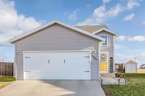 3847 11th Ave S, Moorhead, MN 56560