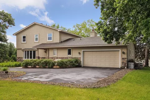 670 Red Pine Ln, Eagan, MN 55123
