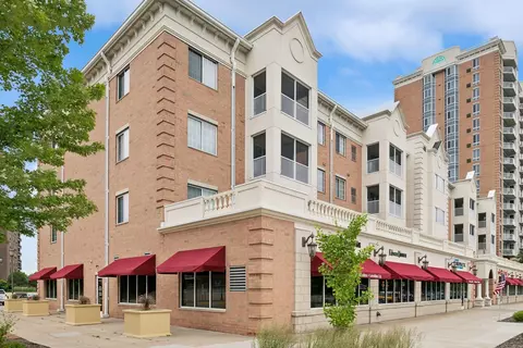 6640 Lyndale Ave S #204, Richfield, MN 55423