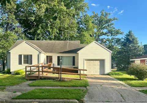 210 E Benton St, Le Roy, MN 55951