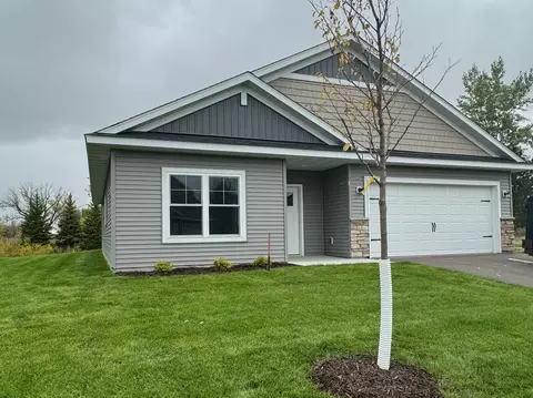 4942 Education Dr N, Hugo, MN 55038